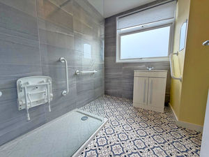 Photo 1- click for photo gallery